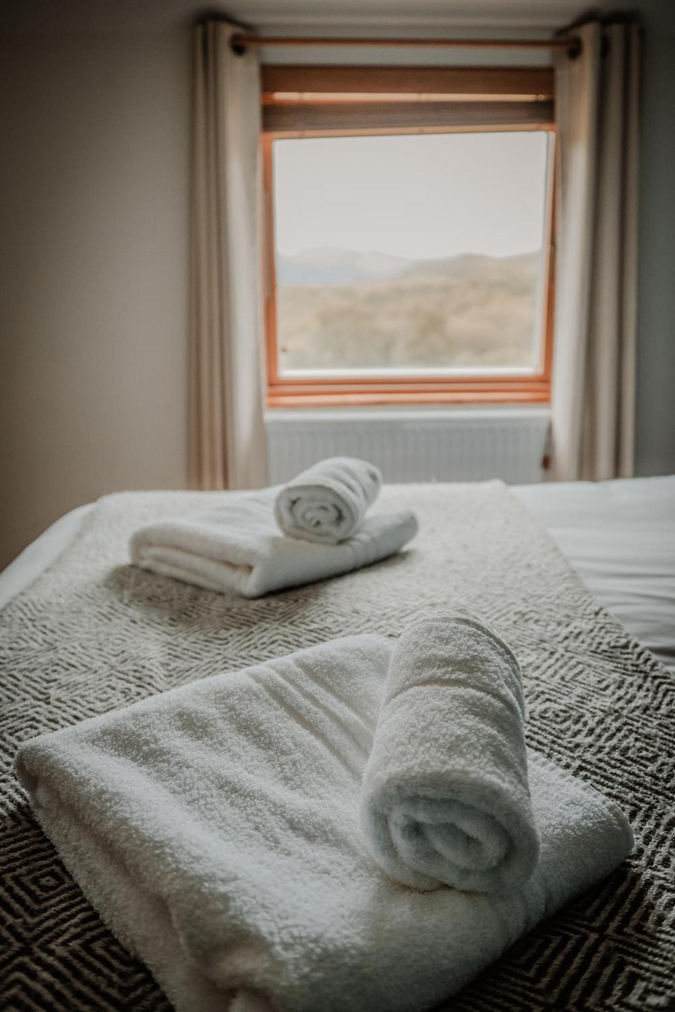 Old Kyle Farm - Stunning Views - 2 Mins From Skye Bridge Villa ไคลาคิน ภายนอก รูปภาพ